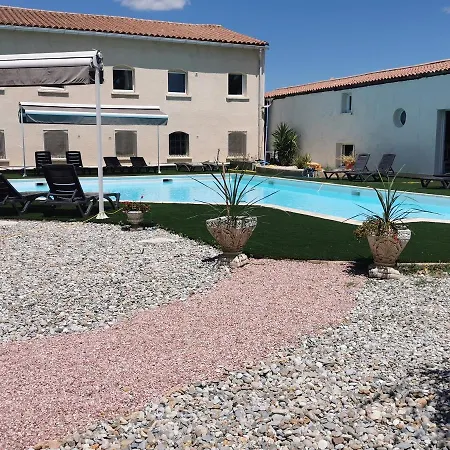 Le Floreal Hotel