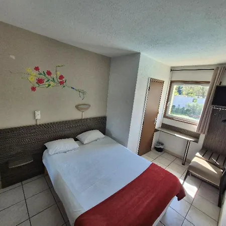 Hotel Le Floreal Trèbes