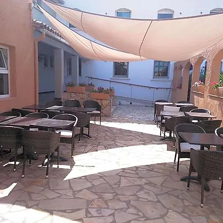 Le Floreal Hotel 2*